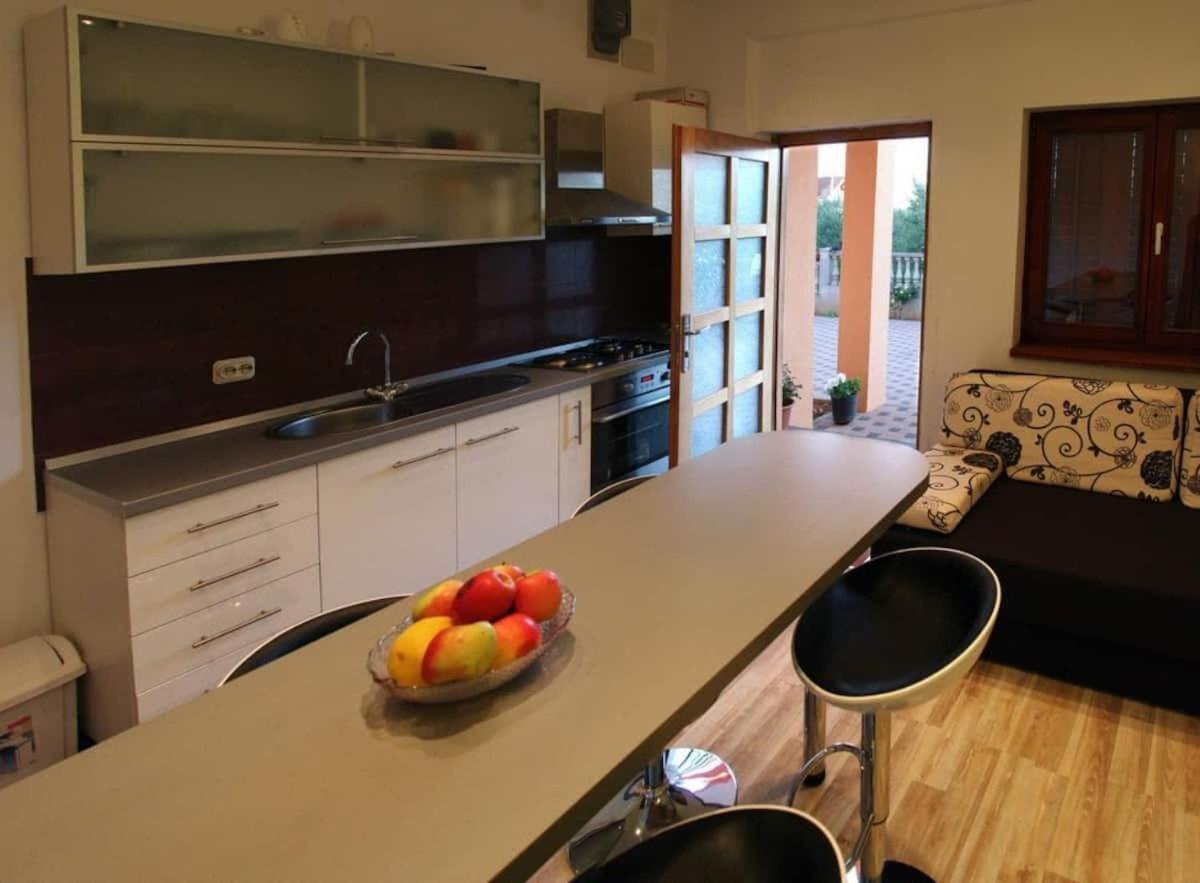 Apartments Brane - Free Parking Zara Esterno foto